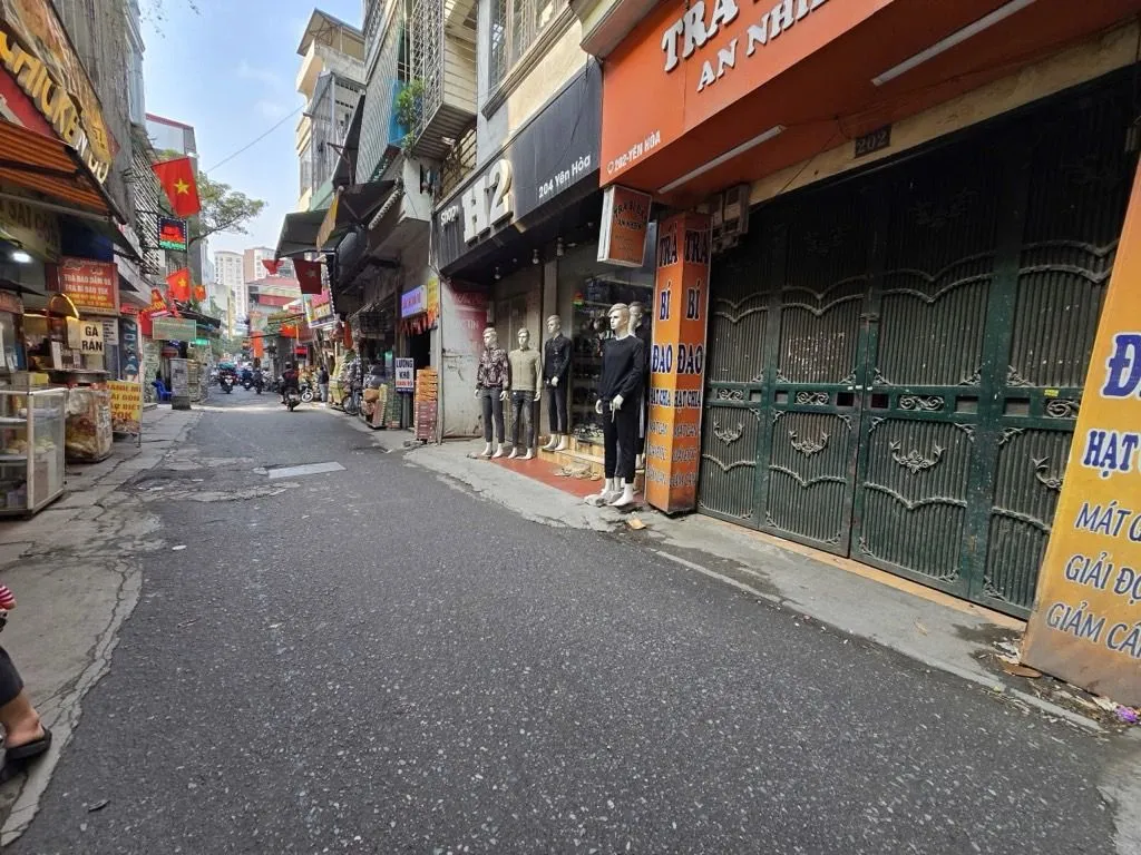 Bán nhà chính chủ mặt phố Quận Cầu Giấy, giá mềm, không quy hoạch... Bán nhà mặt phố tại Yên Hòa, Hà Nội 01