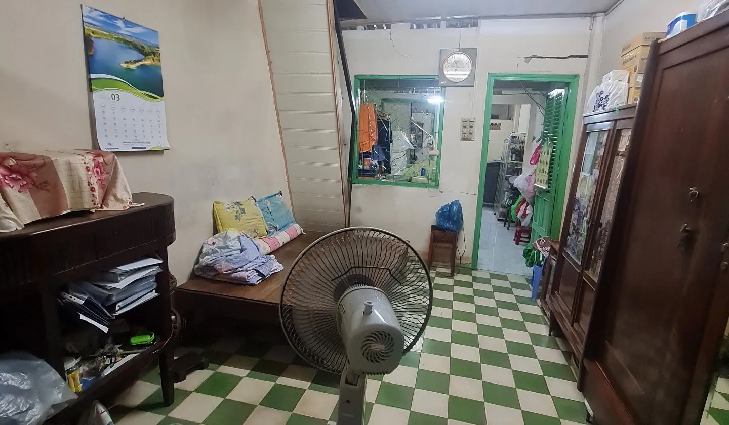 Nhà hẻm xe hơi gần trung tâm quận 3, giá tốt... Bán nhà riêng tại Hòa Hưng, Hồ Chí Minh 01