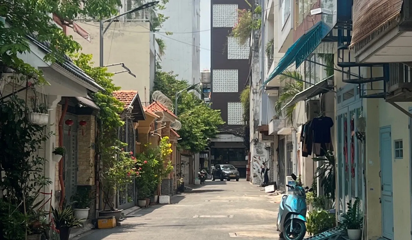 SÁT SÂN BAY - HẺM XE TẢI - 176M2 - NHỈNH... Bán đất tại Tân Sơn Nhất, Hồ Chí Minh 01