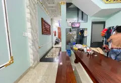 🏡 BÁN NHÀ SÁT CHỢ PHẠM VĂN BẠCH – 72M² – 4 TẦNG – THANG MÁY – 3PN

🔥... Bán nhà riêng tại Tân Sơn, Hồ Chí Minh 03
