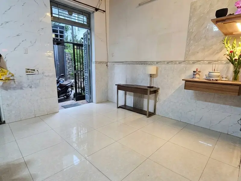 Kề bên Tỉnh lộ 10, nhà 3 tầng 77m2, hẻm xe hơi chỉ 6ty... Bán nhà riêng tại Bình Trị Đông, Hồ Chí Minh 01