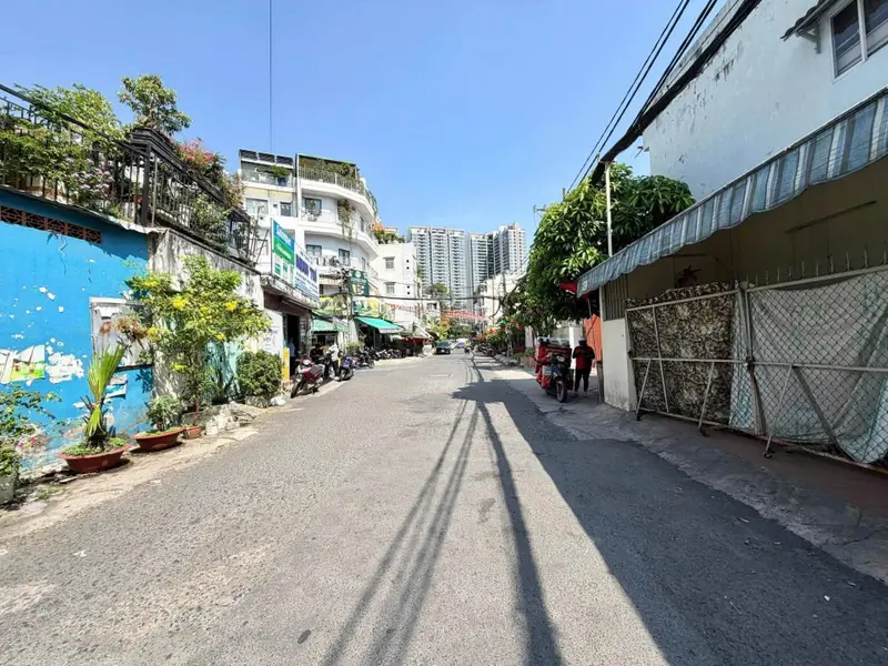 Nhà đẹp 4 tầng, 5 phòng ngủ, giá tốt khu Tô Hiến Thành... Bán nhà riêng tại Diên Hồng, Hồ Chí Minh 01