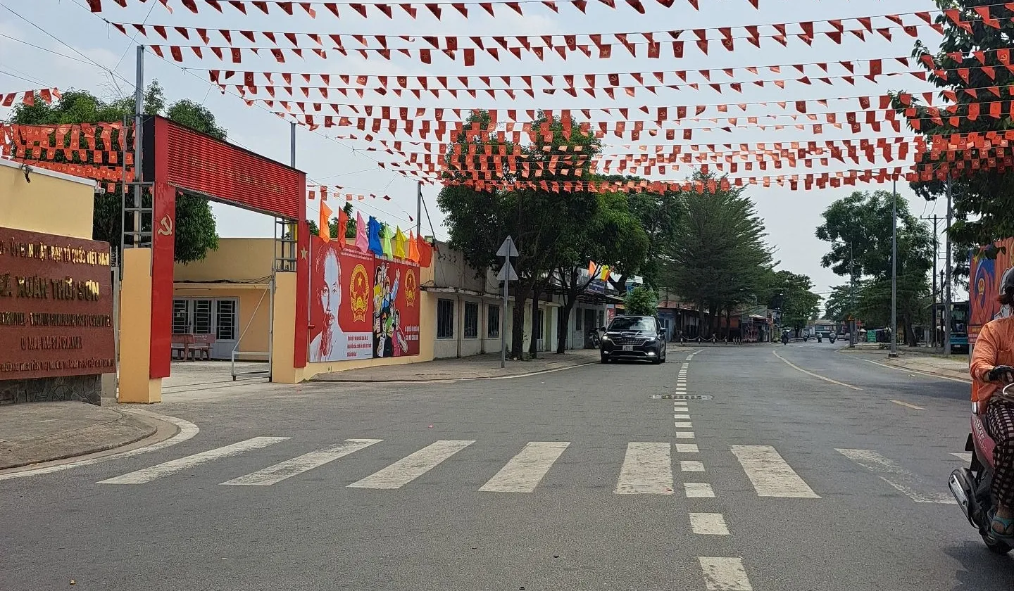 Nhà 3 tầng mặt phố Tân Thới Nhì, 260m2, giá 6.x tỷ... Bán nhà mặt phố tại Xuân Thới Sơn, Hồ Chí Minh 01