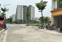 180M² TĐC TRUNG TÂM MÊ LINH – 2 MẶT THOÁNG – MT 11,25M
✨ Đất vuông vắn, vỉa hè rộng, ô tô đỗ thoải... Bán đất tại Mê Linh, Hà Nội 04