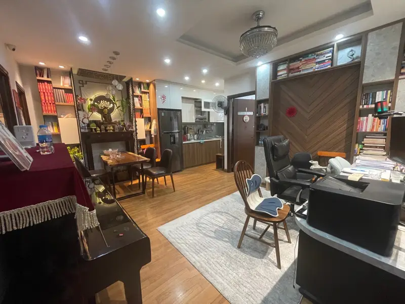 Bán căn hộ 2 phòng ngủ trung tâm quận Cầu Giấy, tầng trung đẹp, full nội thất cao cấp... Bán căn hộ chung cư tại Yên Hòa, Hà Nội 01