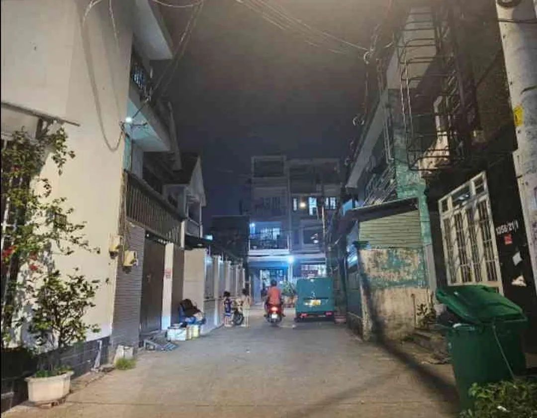 Nhà 5 tầng tiện nghi, hiếm quận Quang Trung, giá trên 9 tỷ... Bán nhà riêng tại An Hội Tây, Hồ Chí Minh 01