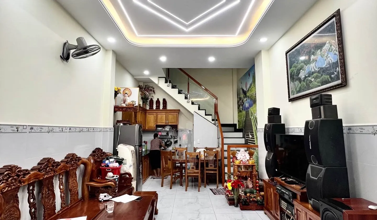 Nhà 4 Tầng Hiện Đại tại Hương Lộ 2, Gần Bệnh Viện Bình Tân... Bán nhà riêng tại Bình Trị Đông, Hồ Chí Minh 01
