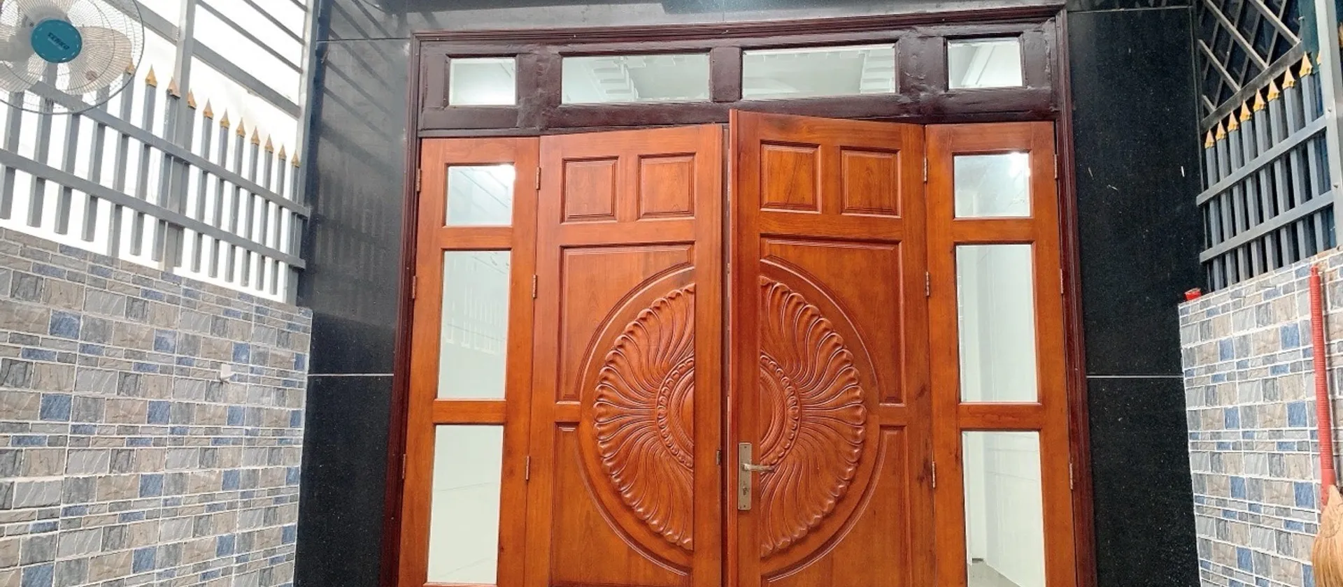 Nhà 3 tầng mặt tiền Thạnh Lộc 41, phù hợp ở và kinh doanh... Bán nhà mặt phố tại An Phú Đông, Hồ Chí Minh 01