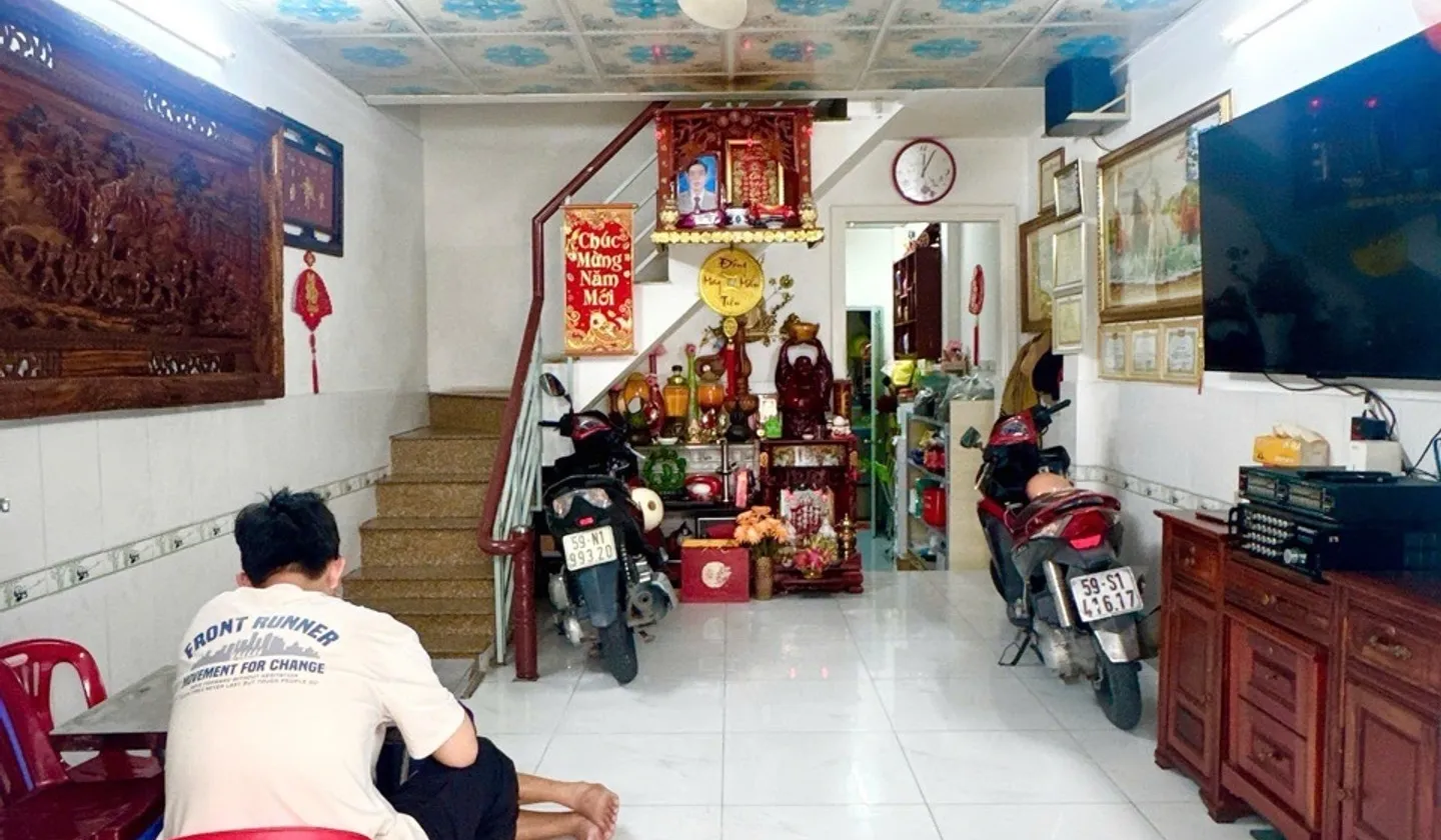GIẢM 200 TRIỆU – GIÁ MỚI 4,15 TỶ | NHÀ 2 TẦNG – HẺM XE HƠI 5M – LÊ VĂN QUỚI... Bán nhà riêng tại Bình Hưng Hòa, Hồ Chí Minh 01