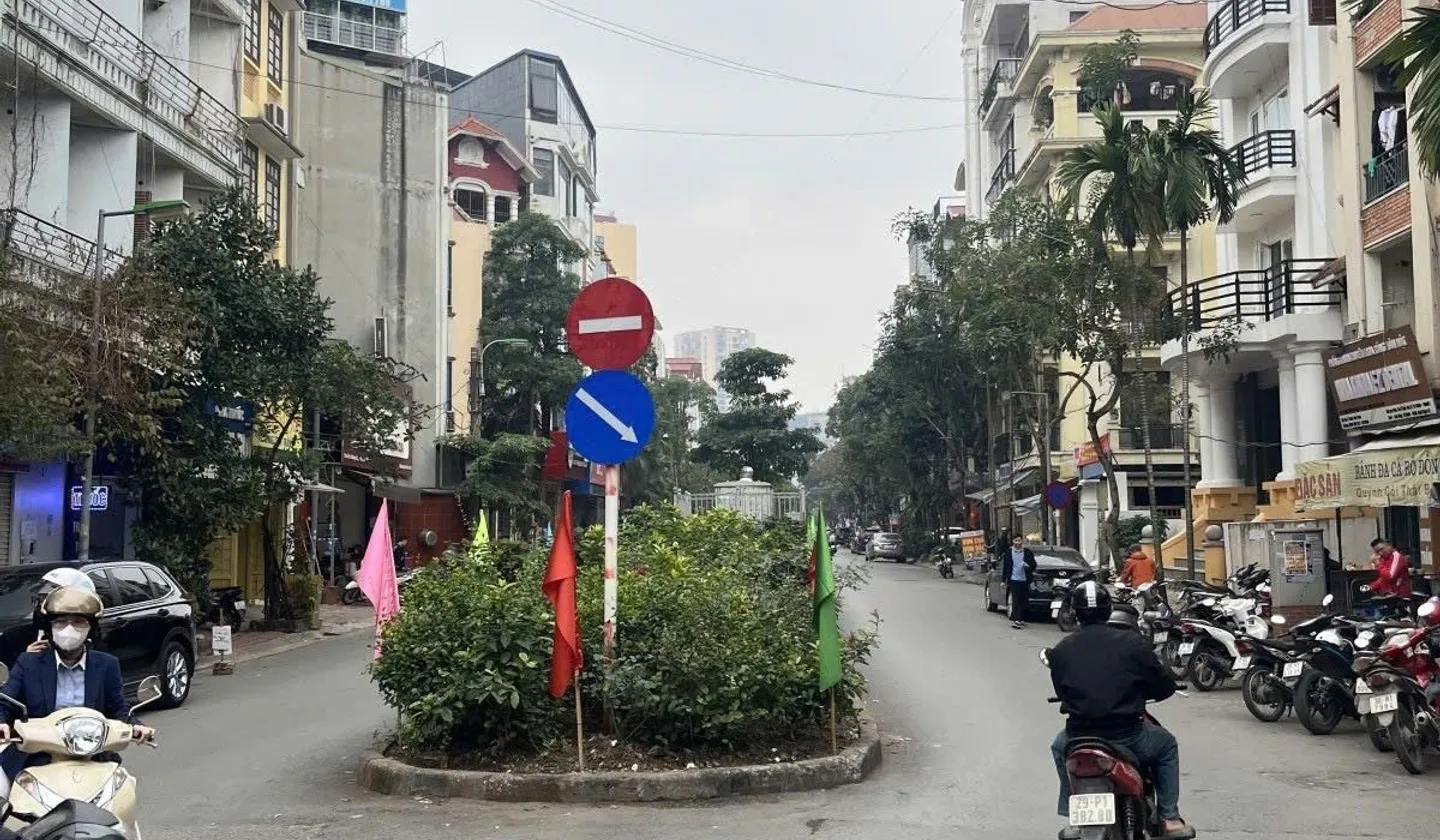 Bán đất tặng nhà Mặt phố Đặng Thùy Trâm - Cầu Giấy - Xây Tòa văn phòng, khách sạn ...... Bán nhà mặt phố tại Nghĩa Đô, Hà Nội 01