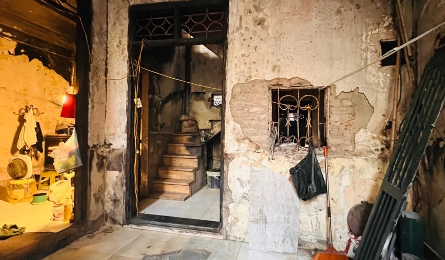 Bán nhà riêng 2 tầng tại Lạc Long Quân, diện tích 37.6m², giá 9.5 tỷ... Bán nhà riêng tại Nghĩa Đô, Hà Nội 01