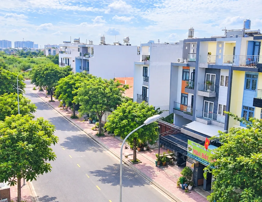 Cơ hội sở hữu nhà phố 5 x 20 10pn, ngay mặt tiền đường ô tô tại Bình Hưng BC... Bán nhà mặt phố tại Bình Hưng, Hồ Chí Minh 01