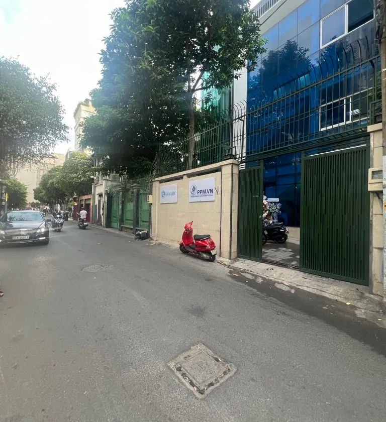 Bán nhà mặt phố phường Phú Nhuận, tòa nhà 5 tầng mặt tiền rộng 8.8m... Bán nhà mặt phố tại Phú Nhuận, Hồ Chí Minh 01