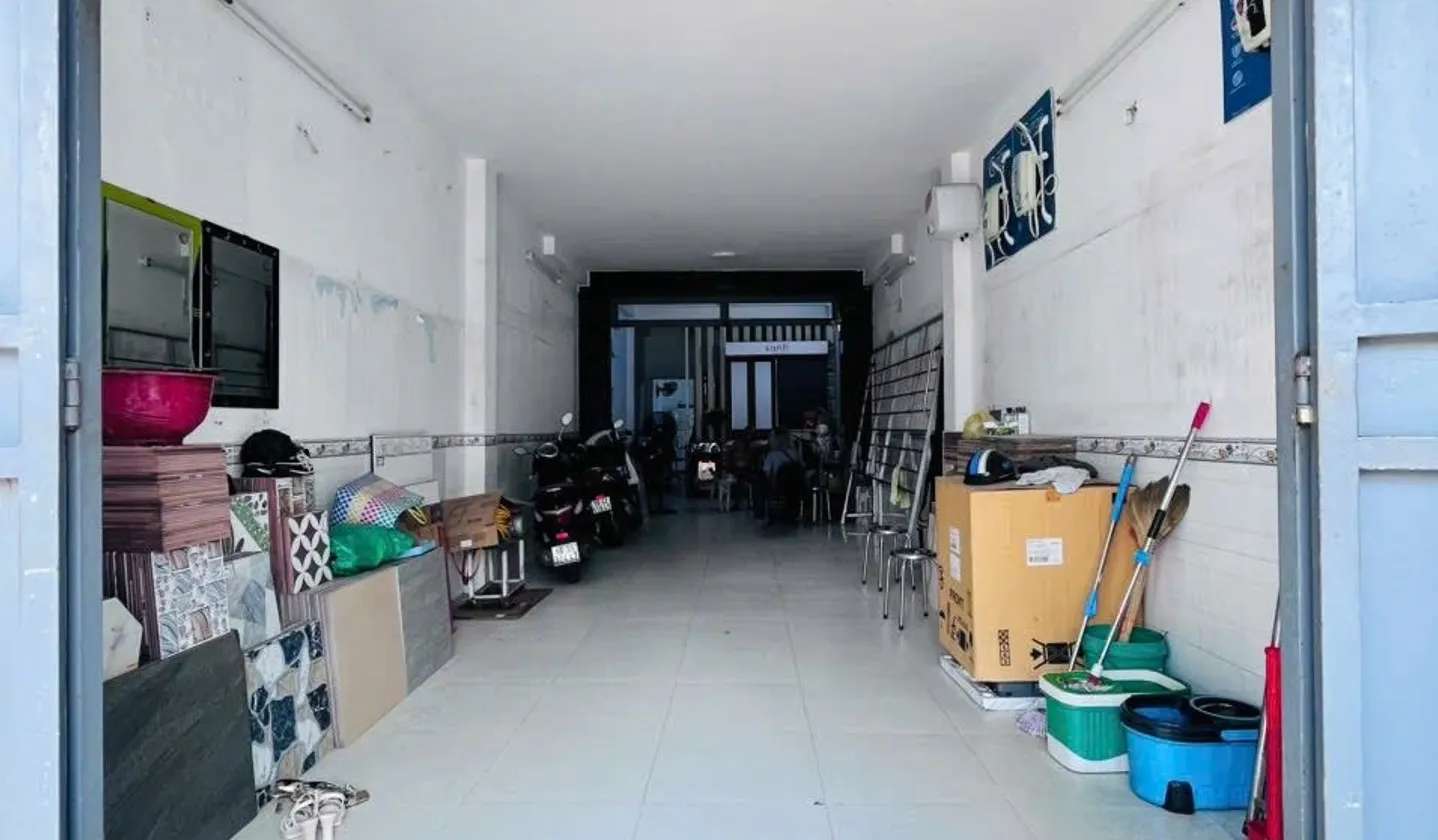 Bán nhà mặt phố 4 tầng xã Bình Chánh, diện tích 103.9m2, mặt tiền 4.3m, giá 9.5 tỷ... Bán nhà mặt phố tại Bình Hưng, Hồ Chí Minh 01