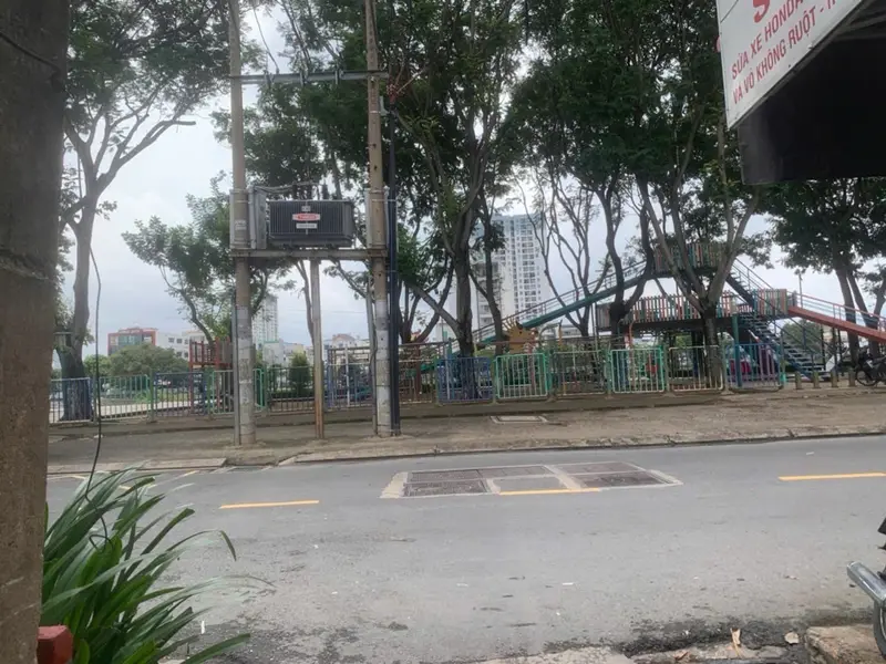 Trục Tôn Thất Thuyết - bán đất tặng nhà - 35m2 - sổ vuông - khu dân cư hiện hữu - Chào 3T nhỉnh... Bán nhà mặt phố tại Xóm Chiếu, Hồ Chí Minh 01