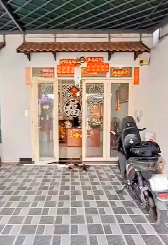 🏛 Nhà Đường Bà Triệu Kết Cấu Biệt Thự MiNi - Tại Thị Trấn Hóc Môn Chỉ Nhỉnh 6 Tỷ... Bán nhà riêng tại Hóc Môn, Hồ Chí Minh 01