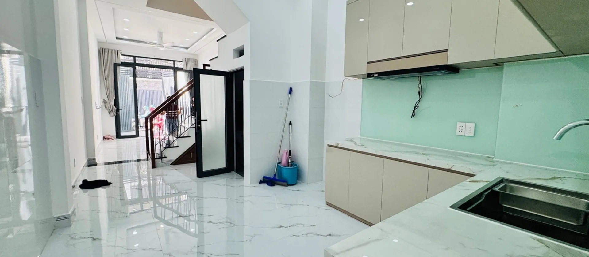 Nhà 4 Tầng-6pn Mới Tinh - Tiện Ích Ngay Trung TâmQ8... Bán nhà riêng tại Chánh Hưng, Hồ Chí Minh 01