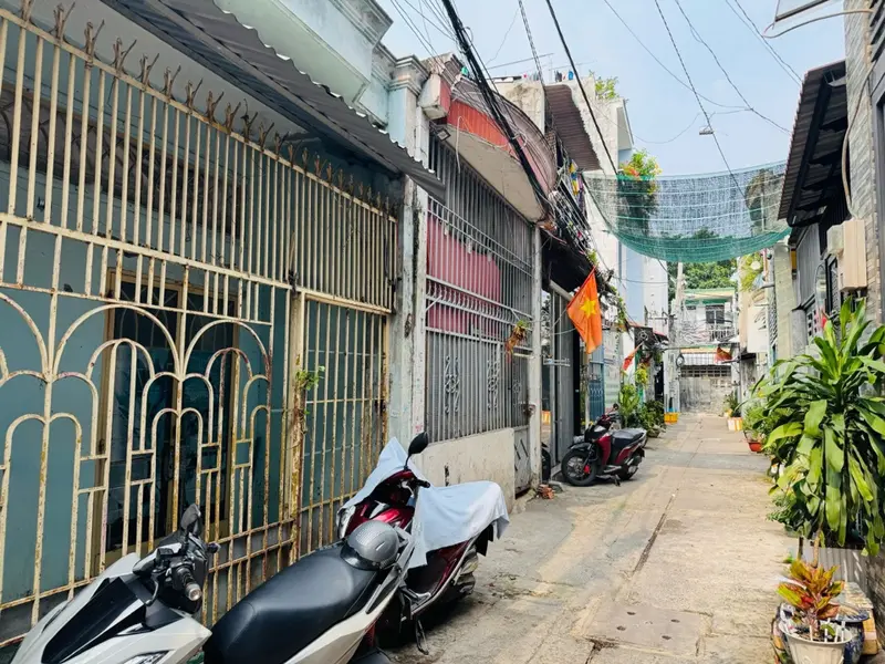 Nhà 2 tầng tiện xây mới tại Bình Hưng Hòa, TP.HCM... Bán nhà riêng tại Bình Hưng Hòa, Hồ Chí Minh 01
