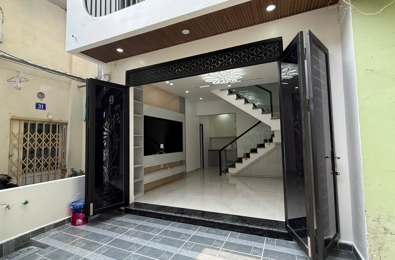 NHÀ MỚI ĐỘC LẬP - SĂN RIÊNG
PHỐ HÀNG KÊNH... Bán nhà riêng tại Lê Chân, Hải Phòng 01