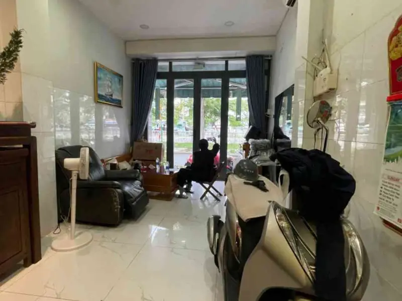 Bán nhà mặt phố 3 tầng tại Phường Bình Tiên, Quận 6... Bán nhà mặt phố tại Bình Tiên, Hồ Chí Minh 01