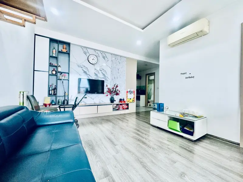 Cơ hội sở hữu căn hộ góc 2 phòng ngủ đắc địa tại Giang Biên giá chỉ 5 tỷ... Bán căn hộ chung cư tại Việt Hưng, Hà Nội 01