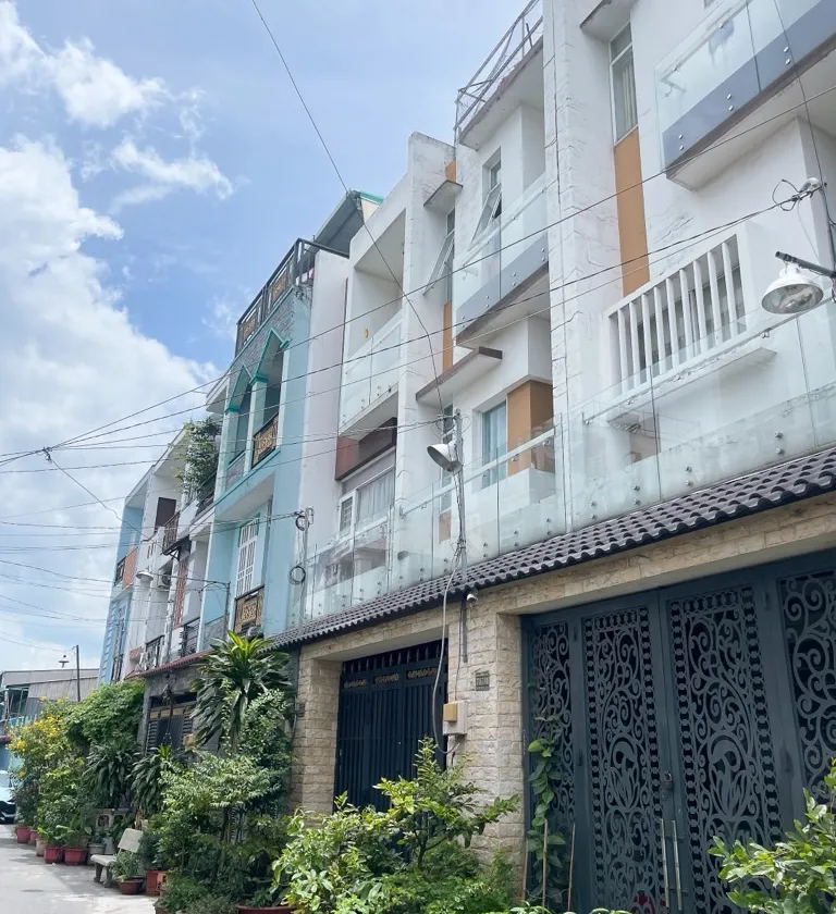 HẺM NHỰA XE TẢI QUAY ĐẦU - GẦN 100M2 - KHU VỰC... Bán nhà riêng tại Bình Tân, Hồ Chí Minh 01