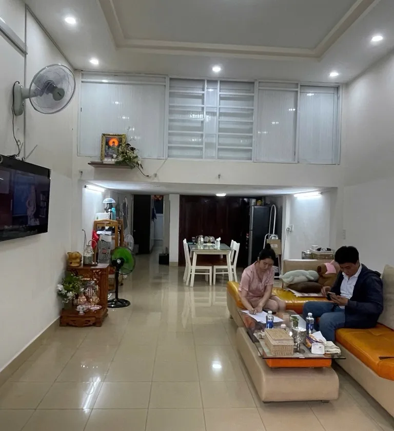 Nhà Giảm Giá Sốc... Bán nhà mặt phố tại Trung Mỹ Tây, Hồ Chí Minh 01