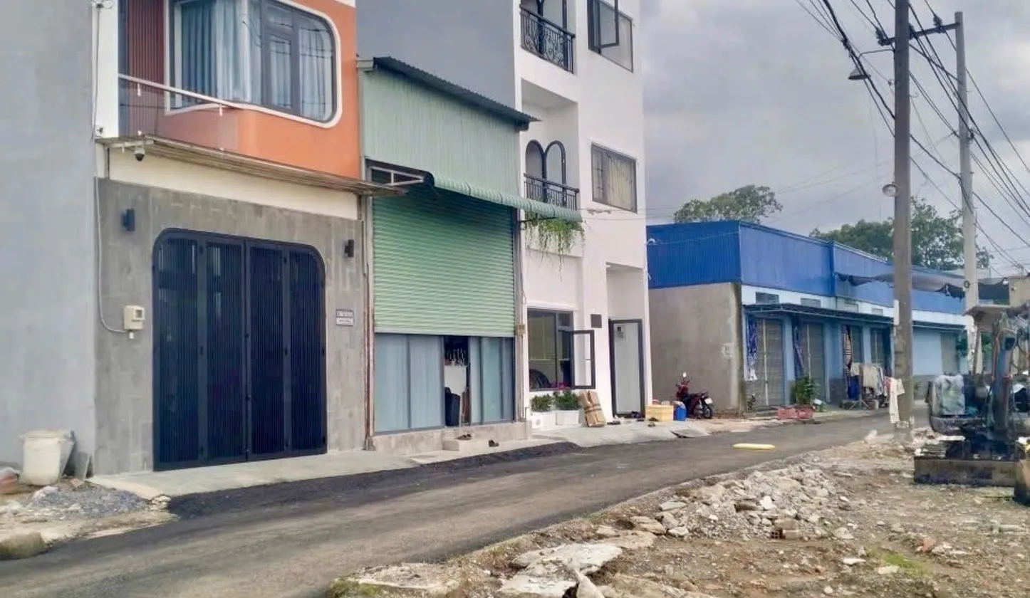 Nhà mặt tiền tỉnh lộ 10 giá mềm mại trên 4 tỷ đồng... Bán đất tại An Lạc, Hồ Chí Minh 01
