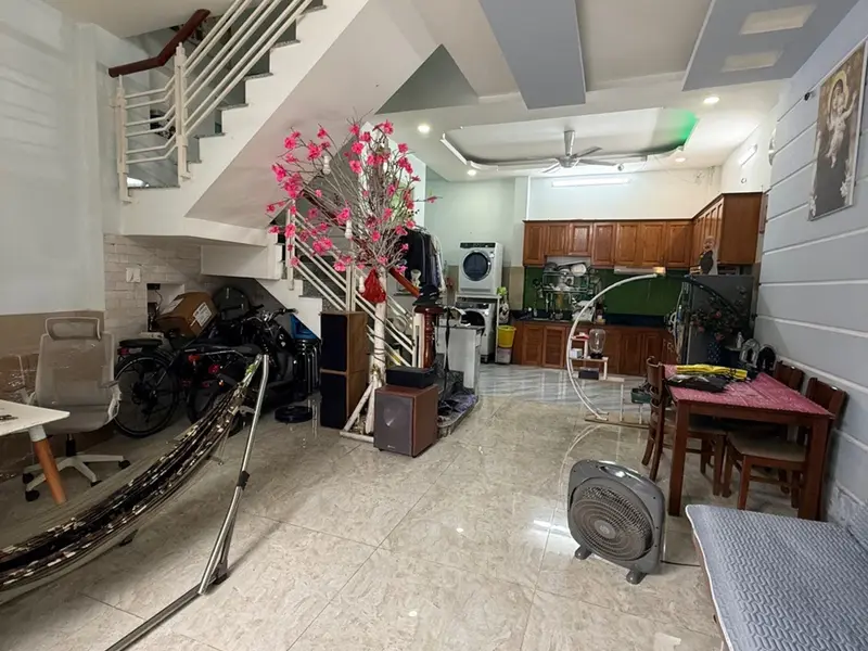 NHÀ 2 TẦNG SHR -Giá 4,9 tỷ TL - HẺM OTO - KHU ĐỒNG BỘ - APĐ 09 -Gần Gò Vấp 800m... Bán nhà riêng tại An Phú Đông, Hồ Chí Minh 01