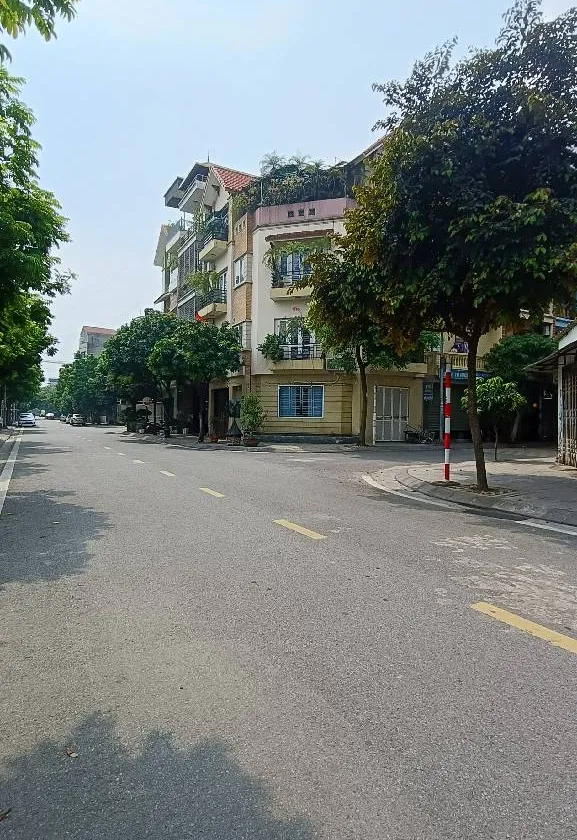 BÁN ĐẤT THANH AM, VIỆT HƯNG 73M2- MT 5.6m- VỈA HÈ, Ô TÔ TRÁNH - 16.8 TỶ... Bán đất tại Việt Hưng, Hà Nội 01