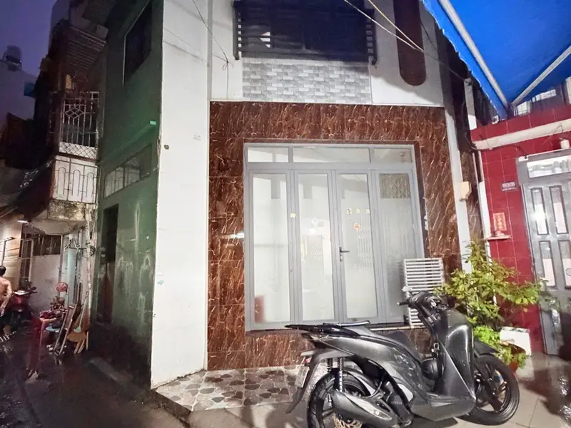 QUẬN 11 GẦN ĐẦM SEN - NHÀ 2 TẦNG MỚI MUA Ở NGAY - HẼM Ô TÔ THÔNG - 23M2 - SỔ CHUẨN... Bán nhà riêng tại Hòa Bình, Hồ Chí Minh 01