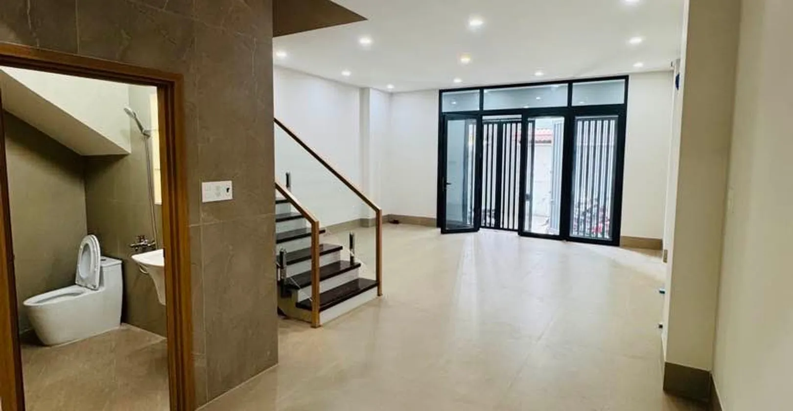 Nhà riêng 5 tầng 65m2 mặt tiền khủng 6.5m khu Tên Lửa, Bình Trị Đông, gần Tân Phú và Quận 6... Bán nhà riêng tại Bình Tân, Hồ Chí Minh 01