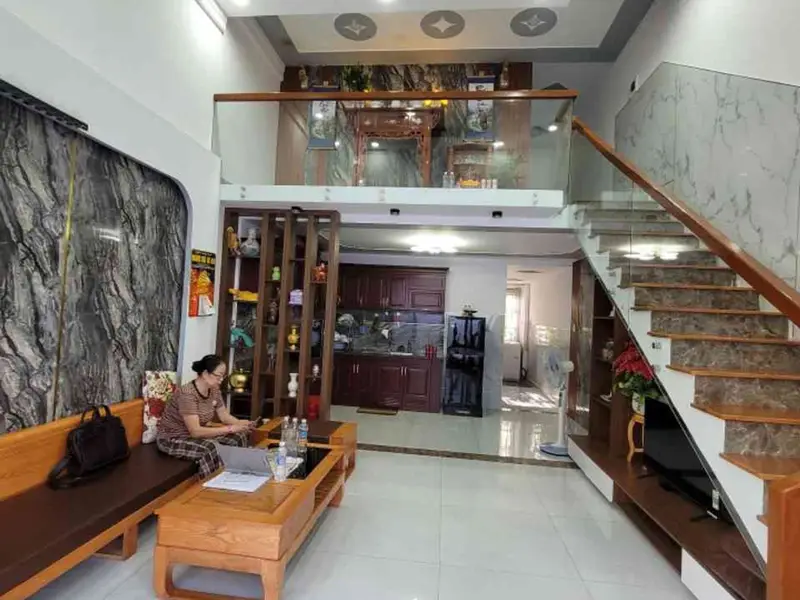 Cơ hội sở hữu nhà gác đúc kiên cố ngay trung tâm huyện với giá không thể tốt hơn... Bán nhà riêng tại Tân Đông Hiệp, Hồ Chí Minh 01