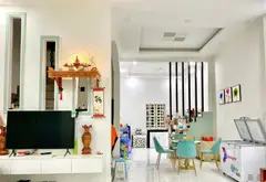 Nhà Riêng Sang Trọng Hóc Môn với Mặt Tiền Rộng và Không Gian Đón Ánh Sáng Tự Nhiên... Bán nhà riêng tại Đông Thạnh, Hồ Chí Minh 08