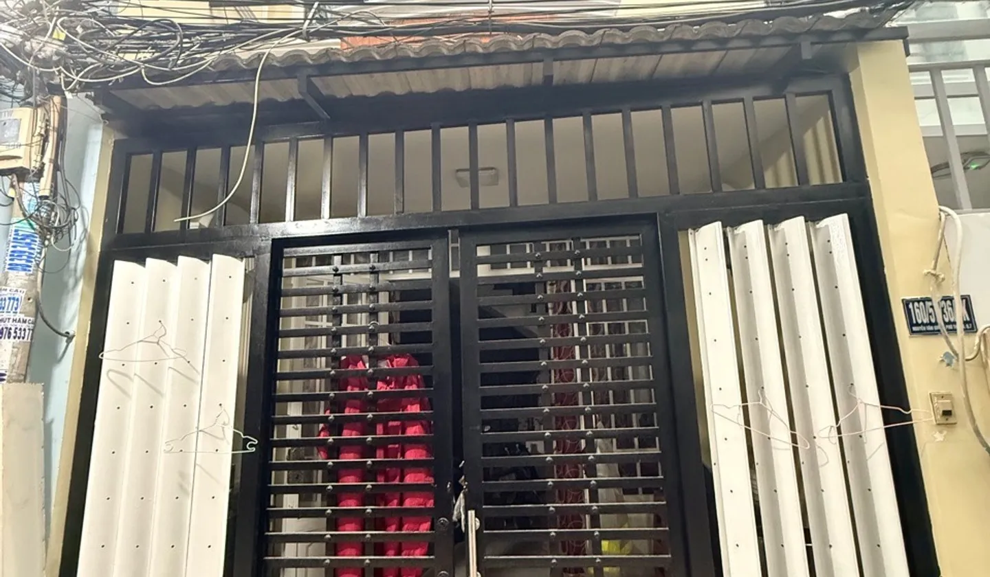 BÁN NHÀ ĐẸP 2TẦNG - 56 M2- 2PN -CÁCH 100M RA KHU NAM LONG - GIÁ NHỈNH 5Đ... Bán nhà riêng tại Phú Thuận, Hồ Chí Minh 01