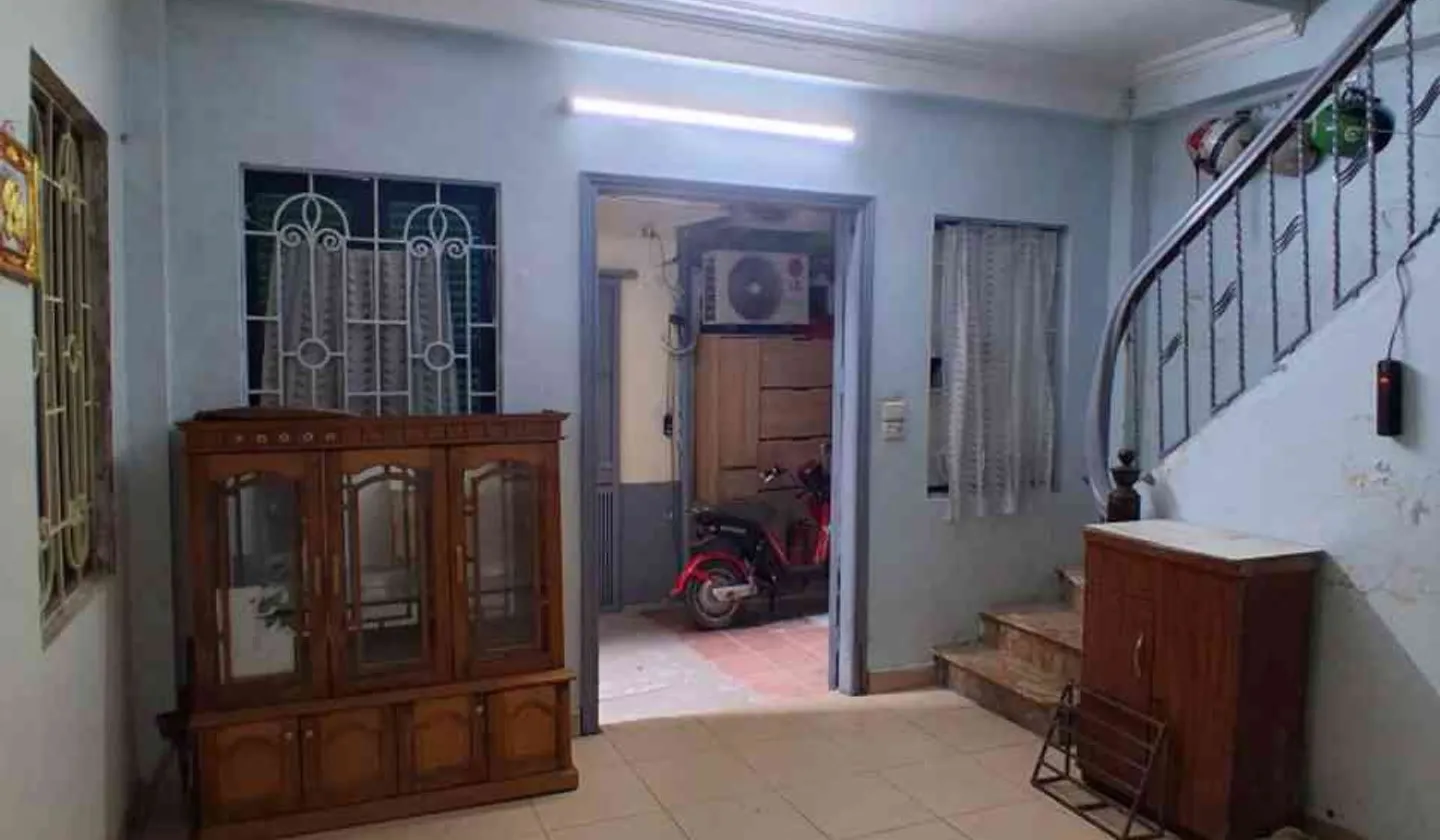 Bán nhà riêng tại Kim Mã , DT sổ 20.2m2, 5 tầng khung cột, gần phố - khu vực tiện ích tuyệt vời... Bán nhà riêng tại Giảng Võ, Hà Nội 01
