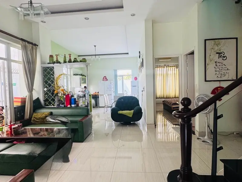 Bán biệt thự khu Tên Lửa, Phường An Lạc, 220m2, 3 tầng 6pn, phòng kara. Giá 43 tỷ... Bán nhà mặt phố tại An Lạc, Hồ Chí Minh 01