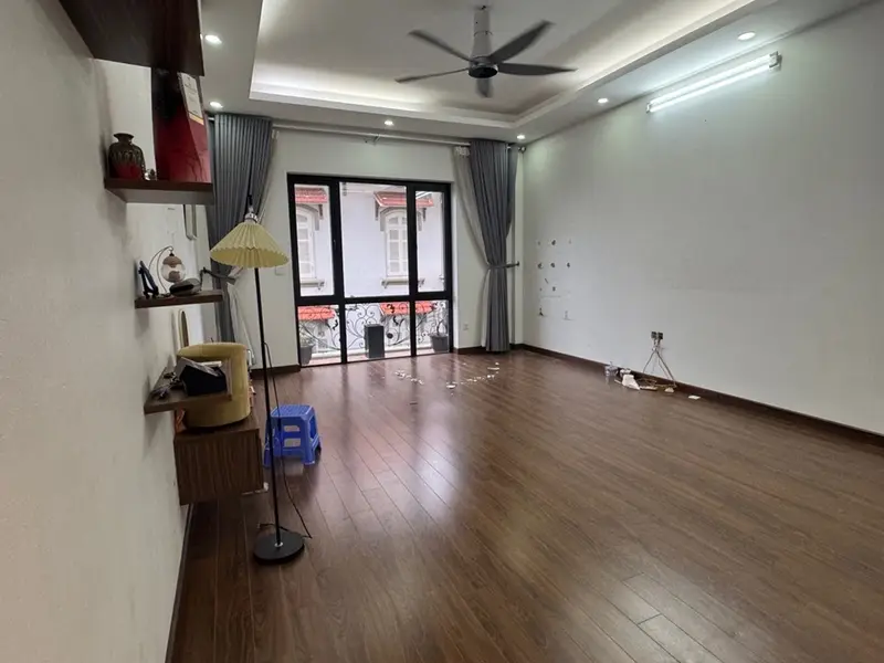 Nhà Phân Lô Giáo Viên Ngọc Thụy - Vị Trí Vàng Hiếm Có... Bán nhà riêng tại Bồ Đề, Hà Nội 01