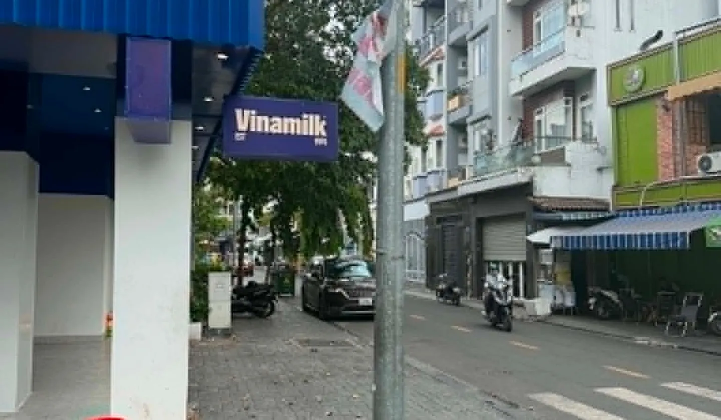 Nhà góc 2 mặt tiền sầm uất Quận 10, giá đầu tư hấp dẫn... Bán nhà mặt phố tại Hòa Hưng, Hồ Chí Minh 01
