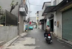 BÁN ĐẤT 50M² – VỊ TRÍ ĐẸP – GẦN CHỢ MUN - KHU CÔNG NGHIỆP BẮC THĂNG LONG - 500M RA VÕ VĂN KIỆT... Bán đất tại Thiên Lộc, Hà Nội 01