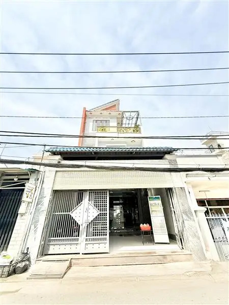 Cơ hội sở hữu biệt thự 3 tầng mới 100% ngay Huỳnh Tấn Phát với giá ưu đãi hiếm có... Bán owner_side tại Nhà Bè, Hồ Chí Minh 01