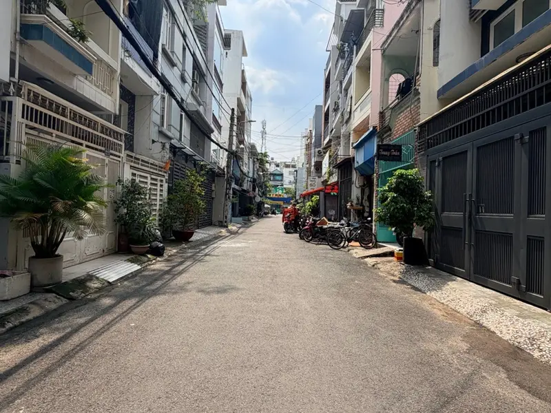 Bán nhà 4 tầng khu Thành Thái Q10, hẻm ô tô 6m, giá 12.6 tỷ... Bán nhà riêng tại Hòa Hưng, Hồ Chí Minh 01