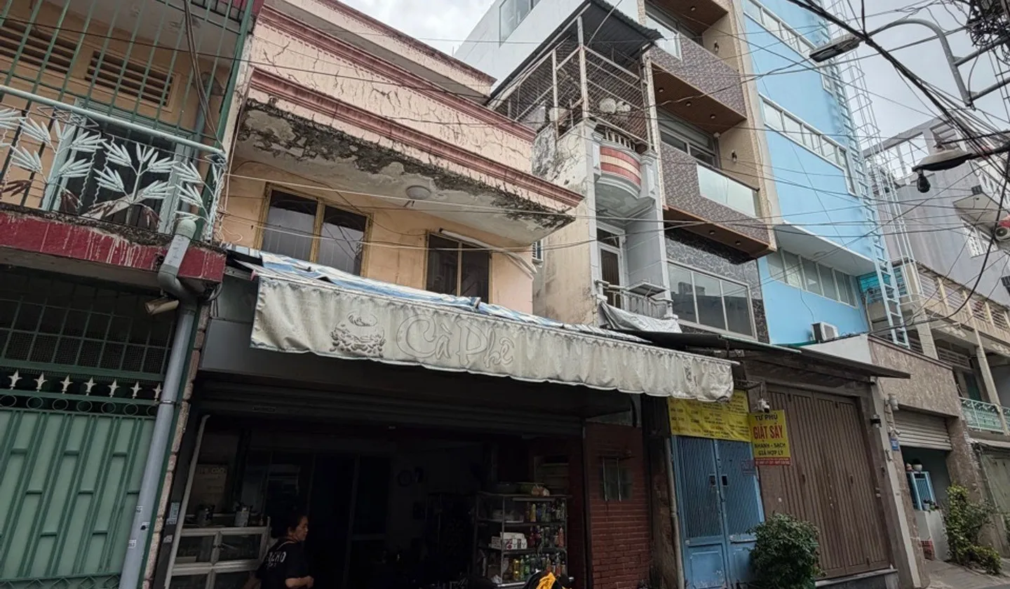 💥💥Ngang 5m💥NỞ Hậu💥XE HƠI Tới Nhà
🏡80m² (4x20m) x 5PN 6Wc
💥Giá 12.XxT🌹TL
👍Cải Tạo Hoặc Xây M... Bán nhà riêng tại Bình Thạnh, Hồ Chí Minh 01
