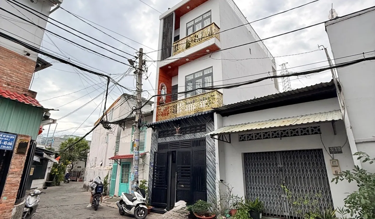 Cơ Hội Vàng Sở Hữu Nhà Riêng 3 Tầng Giá Tốt Tại Trung Mỹ Tây... Bán nhà riêng tại Trung Mỹ Tây, Hồ Chí Minh 01
