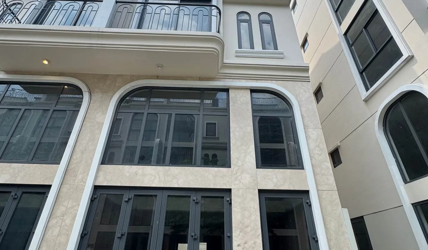 NHÀ COMPOUND VIP GIÁP BÌNH TÂN – NGANG 5M – ĐƯỜNG XE HƠI TRÁNG – SỔ VUÔNG HIẾM... Bán biệt thự, liền kề tại Vĩnh Lộc, Hồ Chí Minh 01