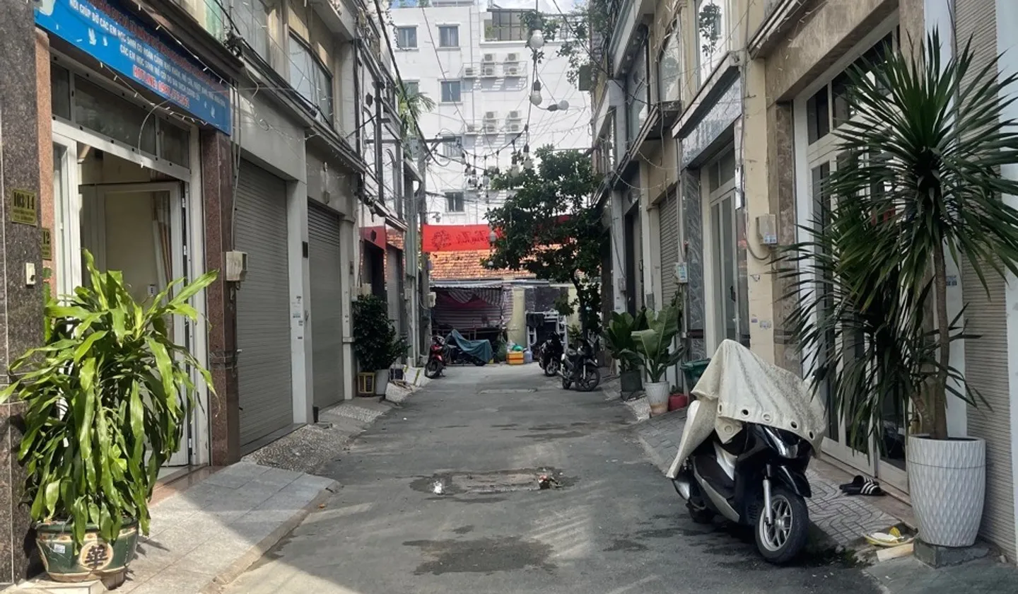 Nhà riêng nở hậu 90m2 hẻm ô tô quận Cầu Giấy giá 9.9 tỷ... Bán nhà riêng tại Tân Sơn, Hồ Chí Minh 01