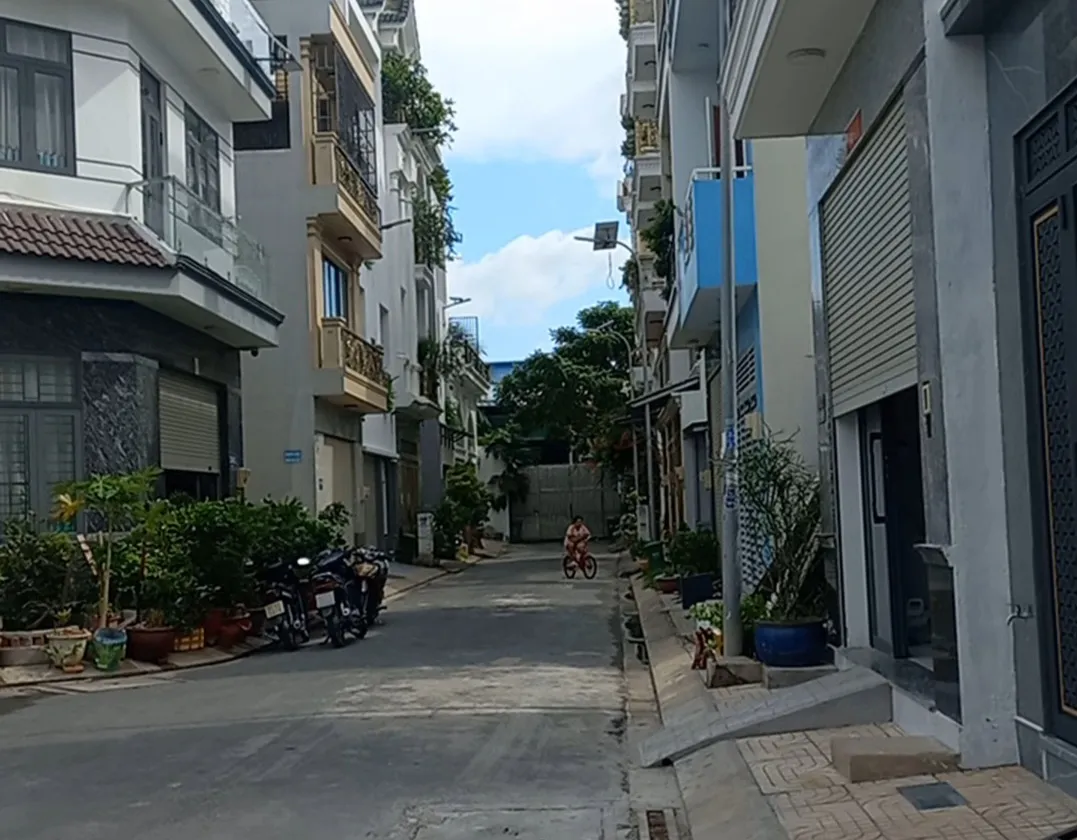Bán nhà riêng 5 tầng, 53m2 tại Bình Tân, vị trí thuận tiện lưu thông... Bán nhà riêng tại Bình Trị Đông, Hồ Chí Minh 01