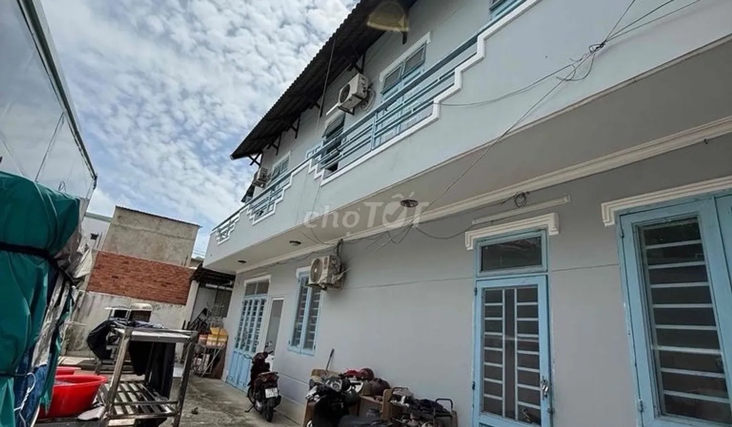 Nhà đẹp 2 tầng, 5PN, vị trí vàng Quận 12... Bán nhà riêng tại Đông Hưng Thuận, Hồ Chí Minh 01