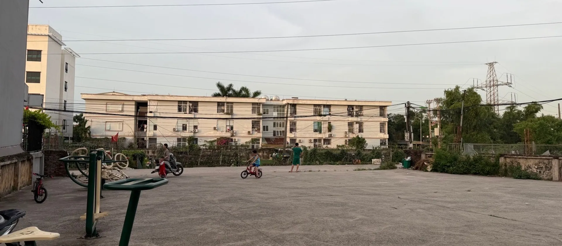Nhà 1 tầng ô tô đỗ cửa, view sân chơi thoáng đãng... Bán nhà riêng tại Nam Phù, Hà Nội 01