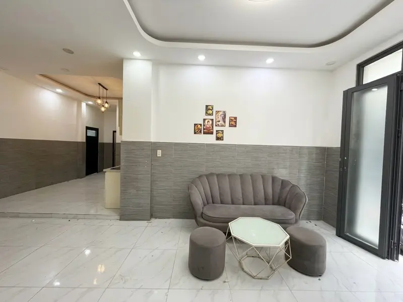 Nhà đẹp 2 tầng Quận 3, vị trí tiện lợi, nở hậu vuông vức... Bán nhà riêng tại Nhiêu Lộc, Hồ Chí Minh 01